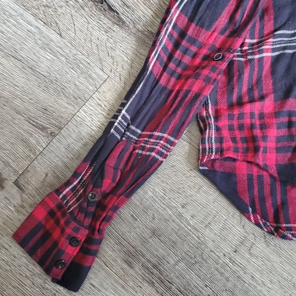 Zara Basic Plaid Flannel - Picture 2 of 6